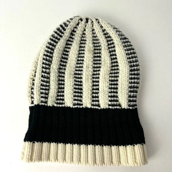 Lululemon Keepin’ It Cozy Torque Wool Hat/Beanie Ivory and Black - Picture 6 of 11